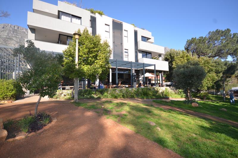 To Let 2 Bedroom Property for Rent in Vredehoek Western Cape